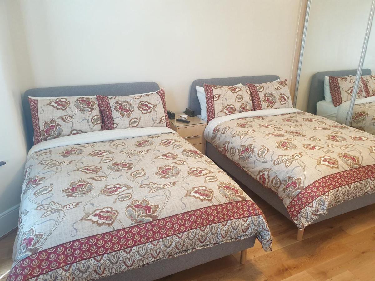 London Luxury 2 Bedroom Flat 5Min Walk From Overground, With Free Wifi, Free Parking-Sleeps X6 Ilford Exterior foto