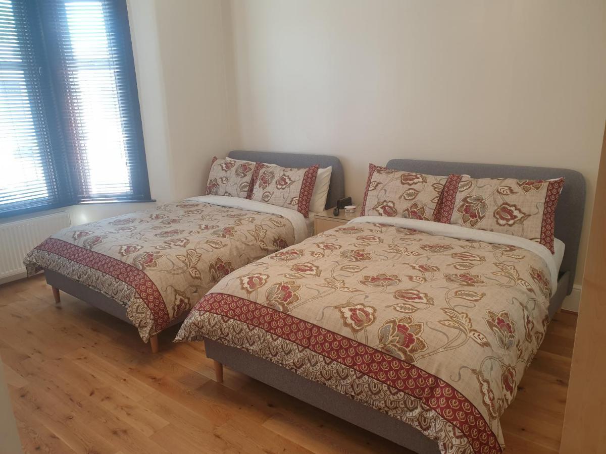 London Luxury 2 Bedroom Flat 5Min Walk From Overground, With Free Wifi, Free Parking-Sleeps X6 Ilford Exterior foto