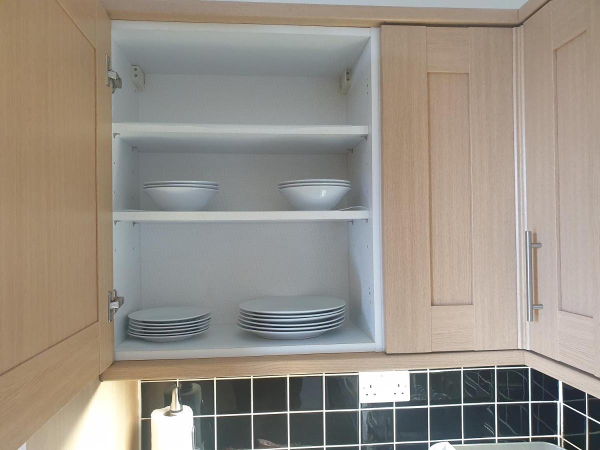 London Luxury 2 Bedroom Flat 5Min Walk From Overground, With Free Wifi, Free Parking-Sleeps X6 Ilford Exterior foto