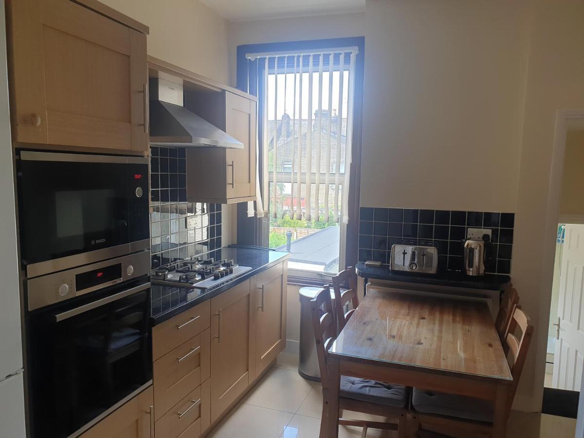 London Luxury 2 Bedroom Flat 5Min Walk From Overground, With Free Wifi, Free Parking-Sleeps X6 Ilford Exterior foto